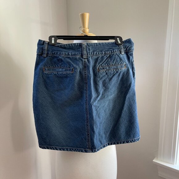 Old Navy Womens Size 8 Regular Jean Skirt Zipper Front Pockets Denim - Picture 2 of 4